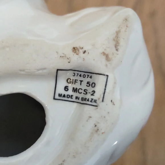 Vintage White Porcelain Elephants Made in Brazil Set of 3 - Picture 4 of 12